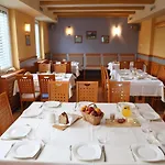 Bed & Breakfast Sobe Grabar 3*