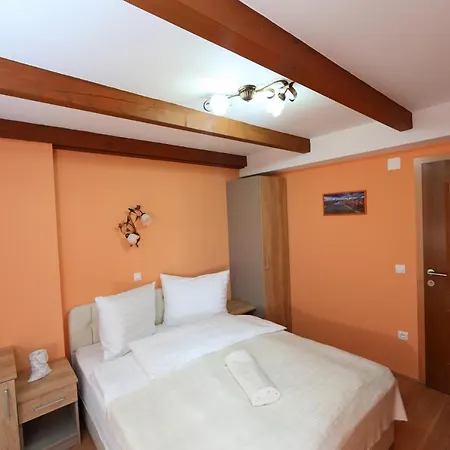 Bed and Breakfast Sobe Grabar Πτούι