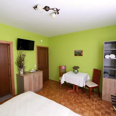 Bed & Breakfast Sobe Grabar Ptuj