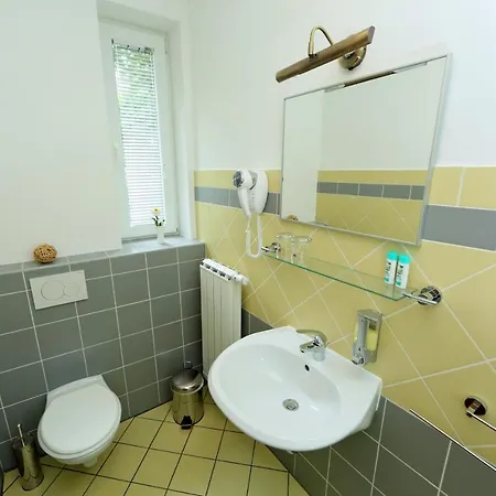 Bed & Breakfast Sobe Grabar 3*