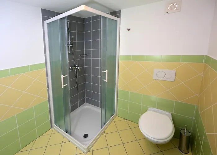 Sobe Grabar Bed and Breakfast Πτούι