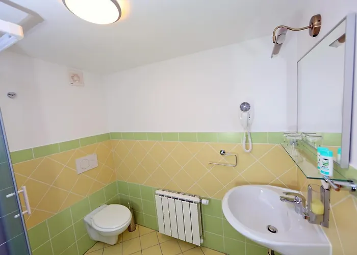 Sobe Grabar 3* Πτούι