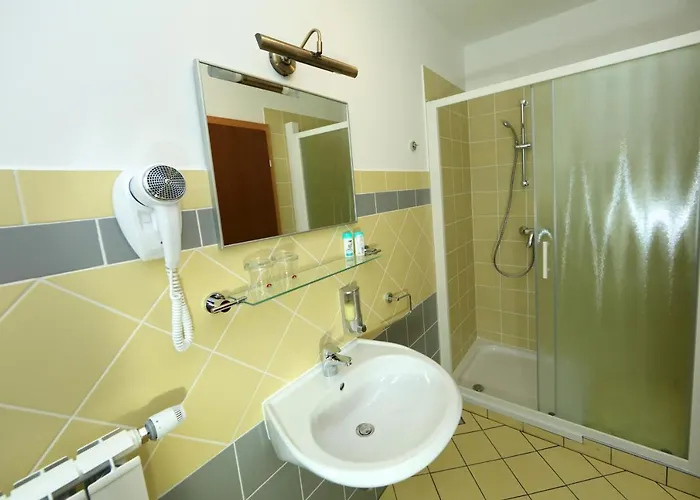 Sobe Grabar 3* Πτούι