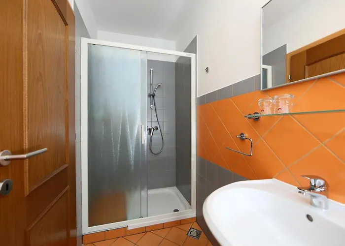 Sobe Grabar Bed and Breakfast Πτούι