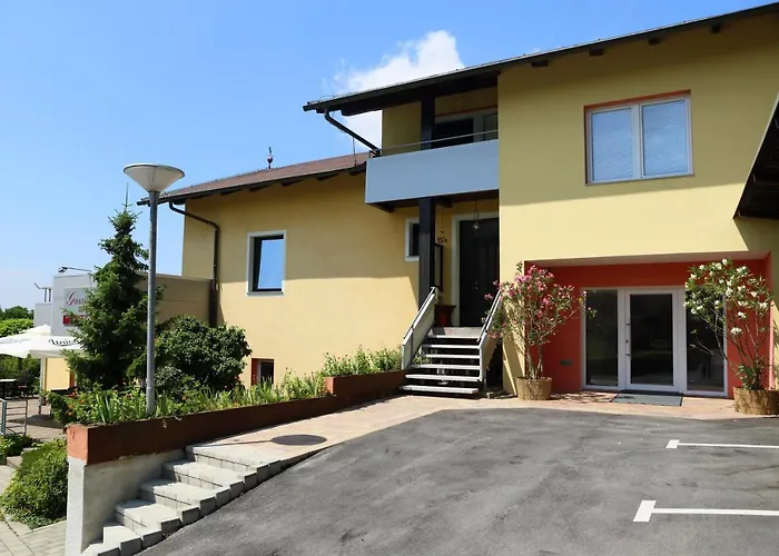 Sobe Grabar Bed and Breakfast