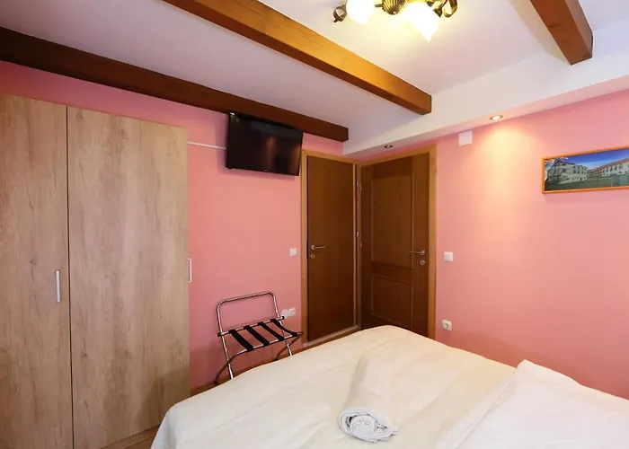 Sobe Grabar Bed and Breakfast 3*